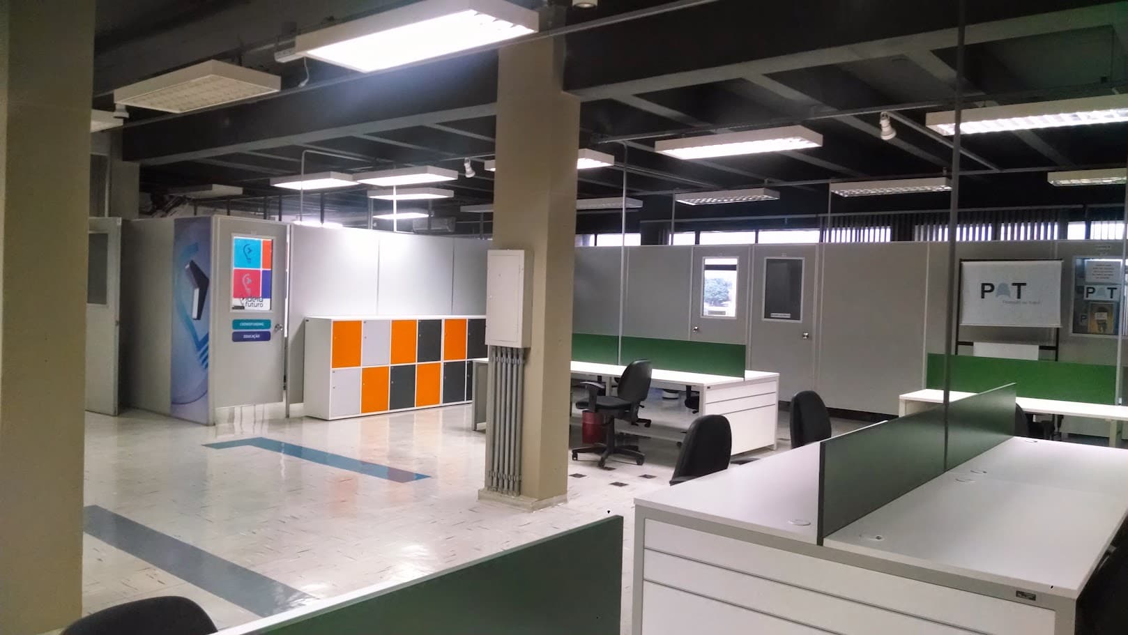 Espaço de trabalho onde o Instituto Ideias do Futuro iniciou suas atividades.
